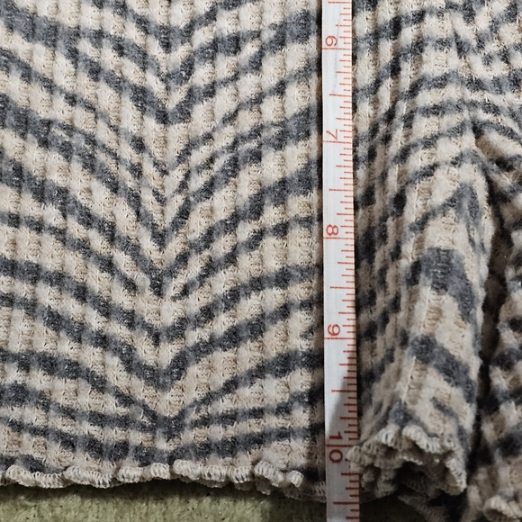 American Eagle | Ribbed Zebra Print Short Sleeve Pajama Set with Shorts sz Small - Picture 8 of 8